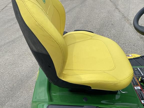 Image of John Deere X590 equipment image 4
