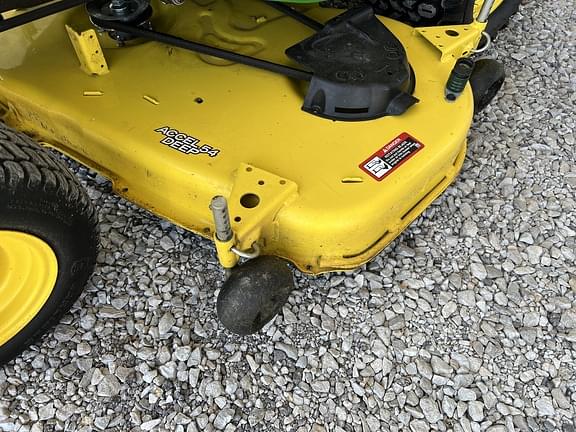Image of John Deere X590 equipment image 4