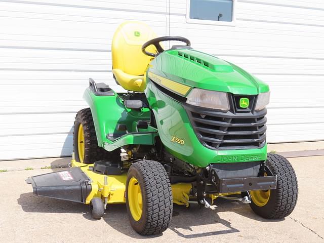Image of John Deere X590 equipment image 4