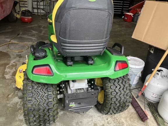 Image of John Deere X590 equipment image 3