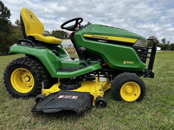 Image of John Deere X590 equipment image 1