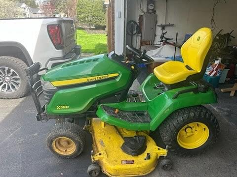 Image of John Deere X590 equipment image 3