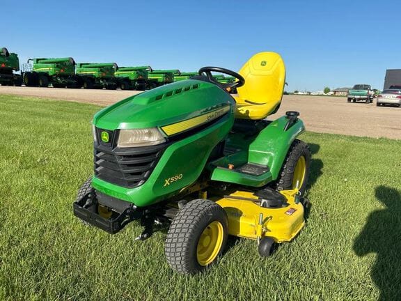 2022 John Deere X590 Equipment Image0