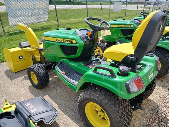 Image of John Deere X730 equipment image 4
