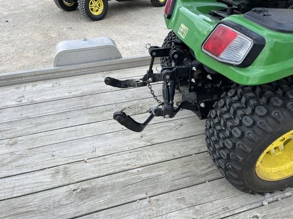 Image of John Deere X730 equipment image 2