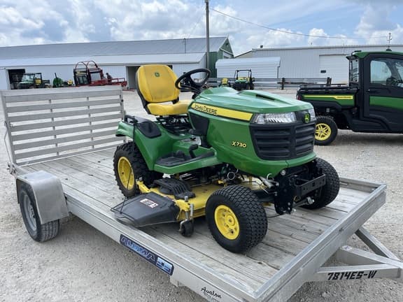 Image of John Deere X730 equipment image 1