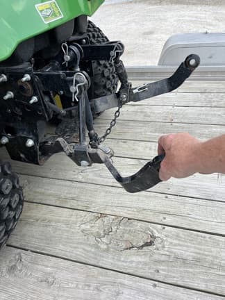 Image of John Deere X730 equipment image 3