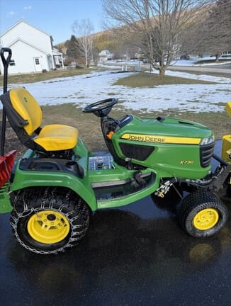 2022 John Deere X730 Equipment Image0