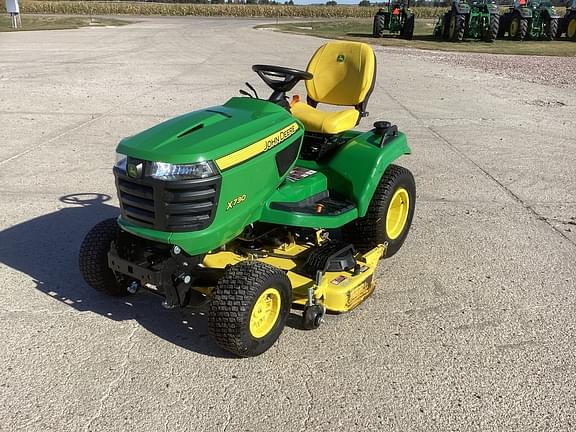 Image of John Deere X730 equipment image 2