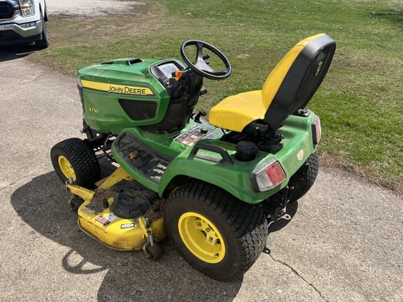 Image of John Deere X730 equipment image 1