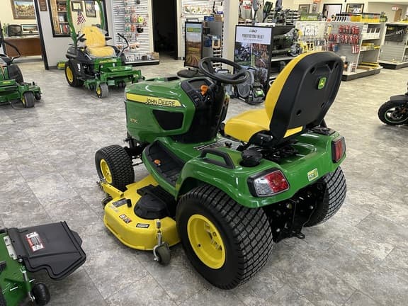 Image of John Deere X730 equipment image 3
