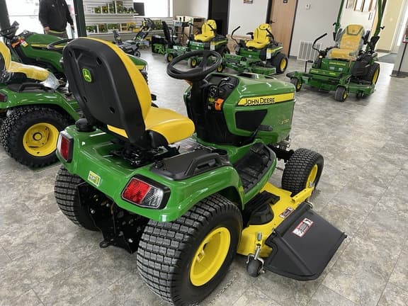 Image of John Deere X730 equipment image 4