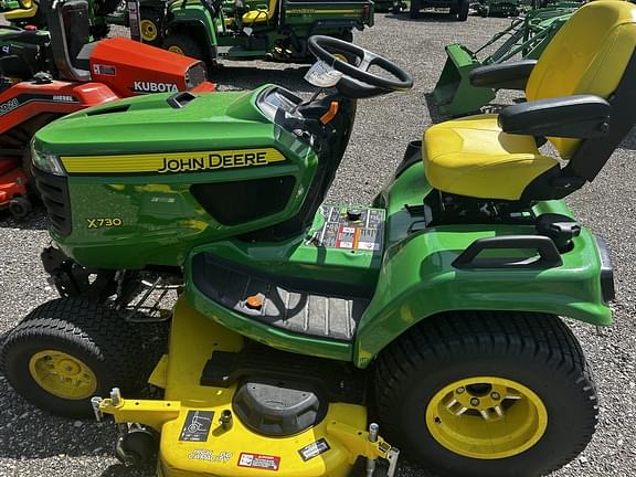 Image of John Deere X730 equipment image 1