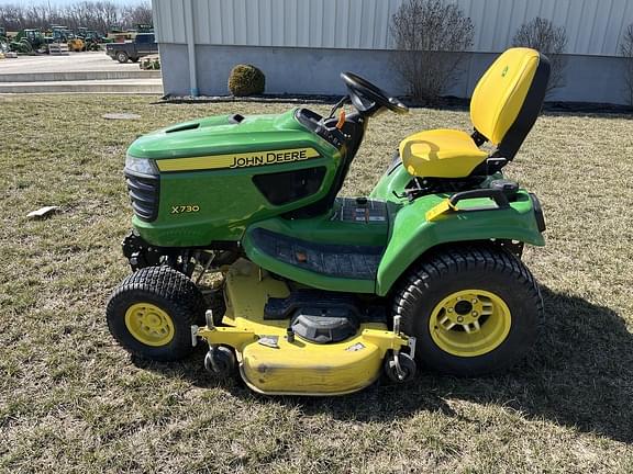 Image of John Deere X730 equipment image 1