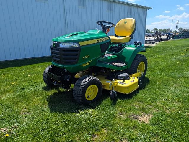 Image of John Deere X730 equipment image 1