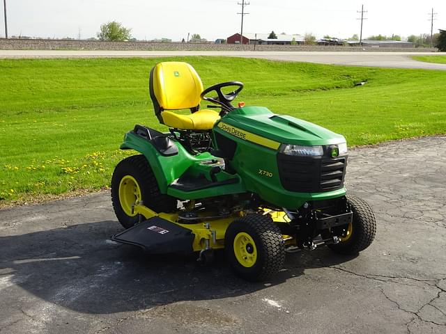 Image of John Deere X730 equipment image 2