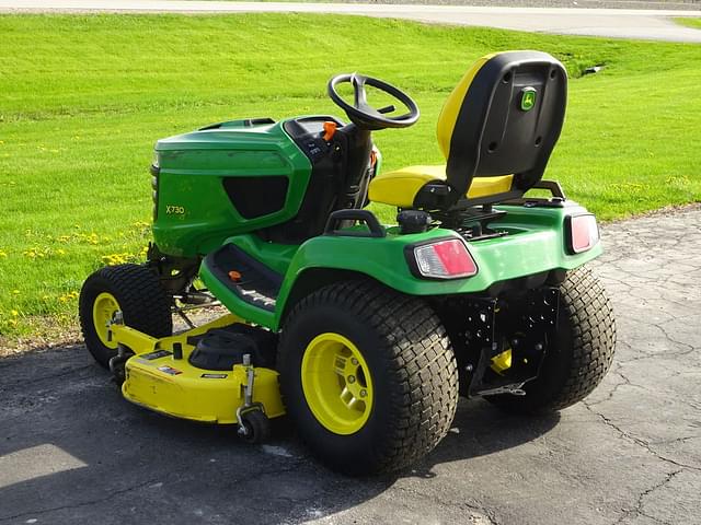Image of John Deere X730 equipment image 4