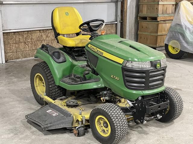 Image of John Deere X730 equipment image 1