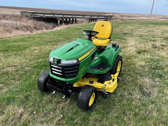 Image of John Deere X730 equipment image 1