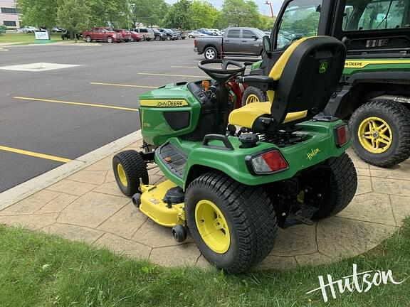 Image of John Deere X730 equipment image 1