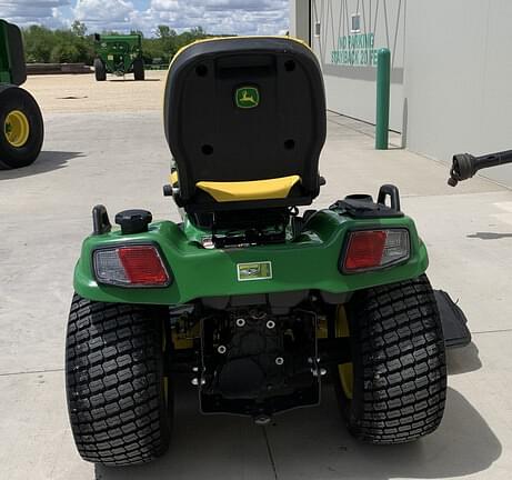 Image of John Deere X730 equipment image 3