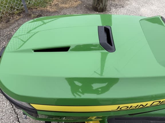 Image of John Deere X730 equipment image 4