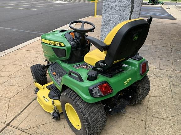 Image of John Deere X730 equipment image 3