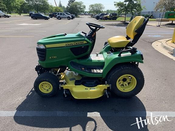 Image of John Deere X730 equipment image 2
