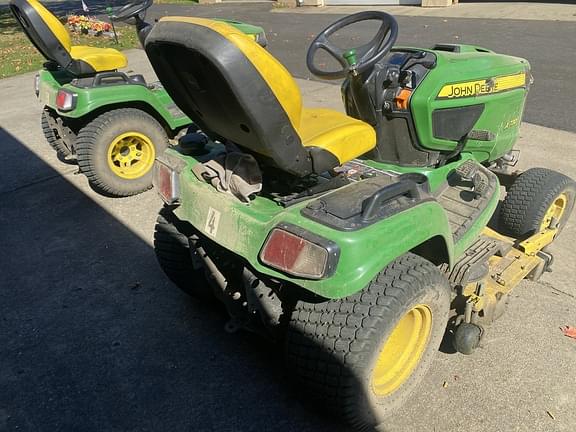 Image of John Deere X730 equipment image 3