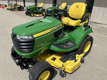 2022 John Deere X730 Equipment Image0