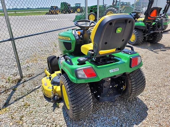 Image of John Deere X730 equipment image 4