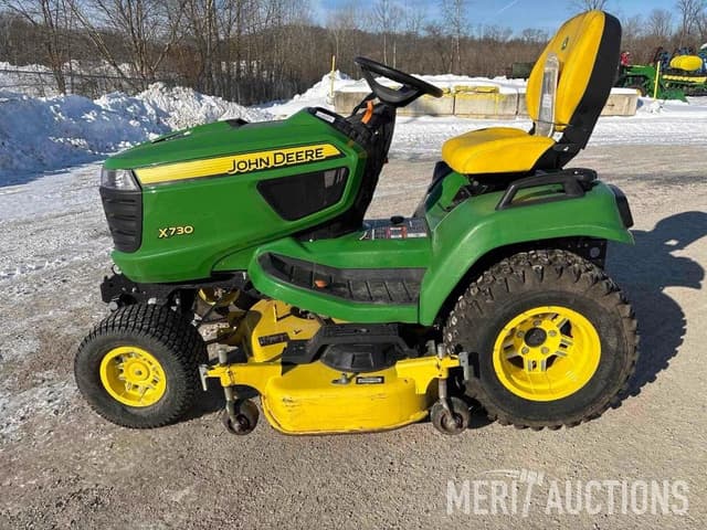 Image of John Deere X730 equipment image 1