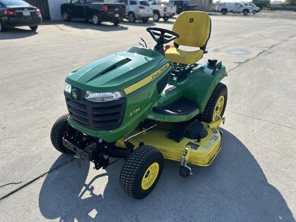 Image of John Deere X734 equipment image 3