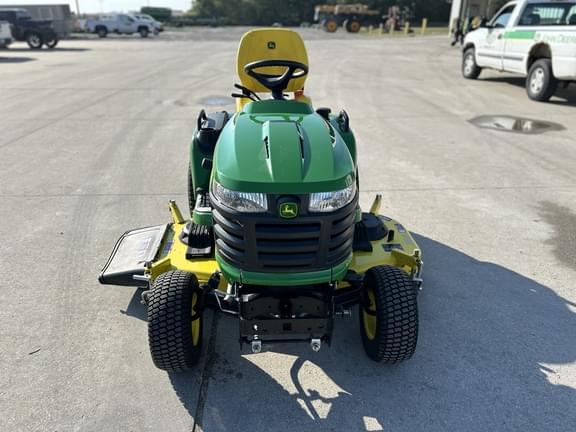 Image of John Deere X734 equipment image 1