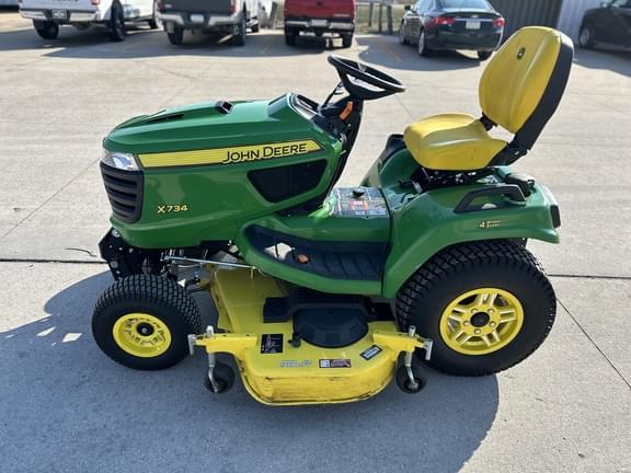 Image of John Deere X734 equipment image 2