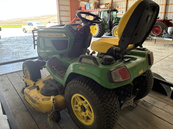 Image of John Deere X734 equipment image 3