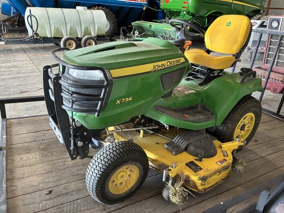 Image of John Deere X734 equipment image 2
