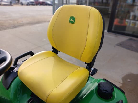 Image of John Deere X734 equipment image 2