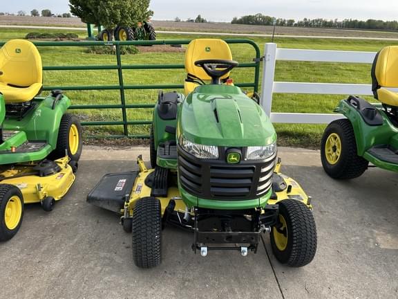 Image of John Deere X734 equipment image 3