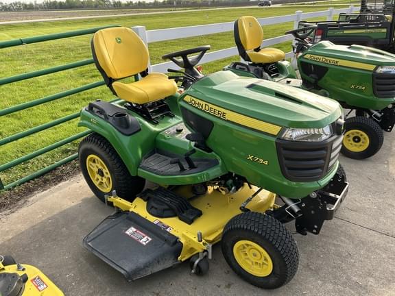 Image of John Deere X734 equipment image 2