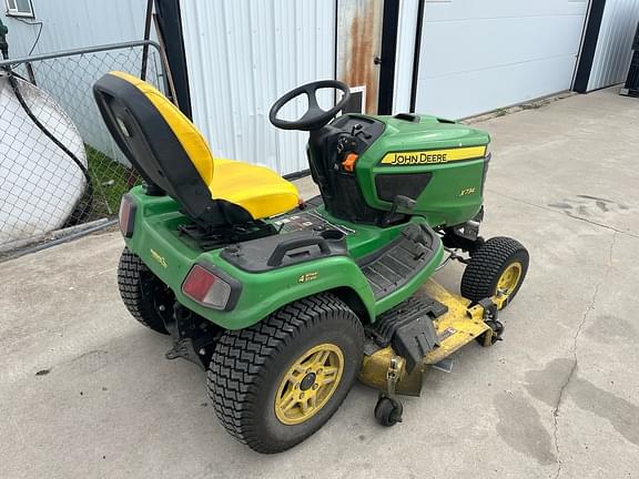Image of John Deere X734 equipment image 1