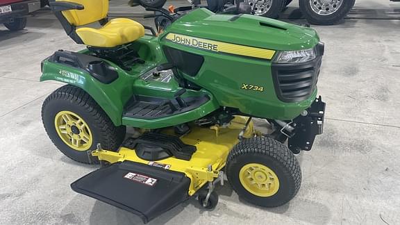 Image of John Deere X734 equipment image 2