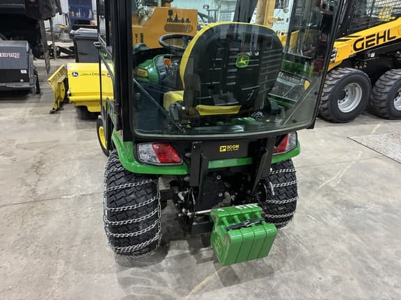 Image of John Deere X734 equipment image 4