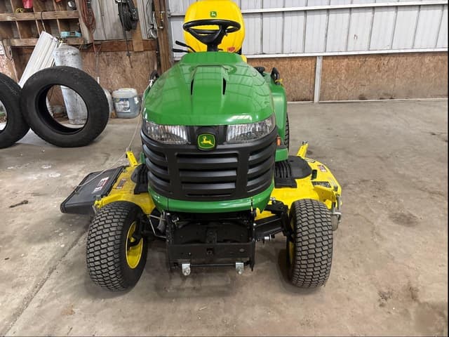 Image of John Deere X734 equipment image 1