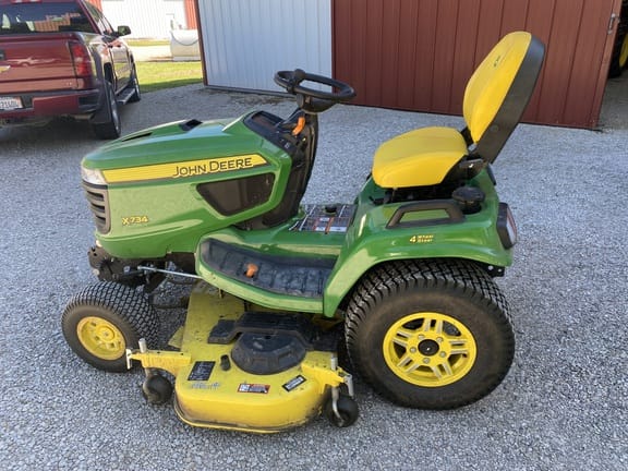 2022 John Deere X734 Equipment Image0