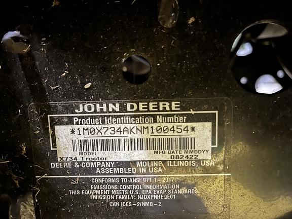 Image of John Deere X734 equipment image 3