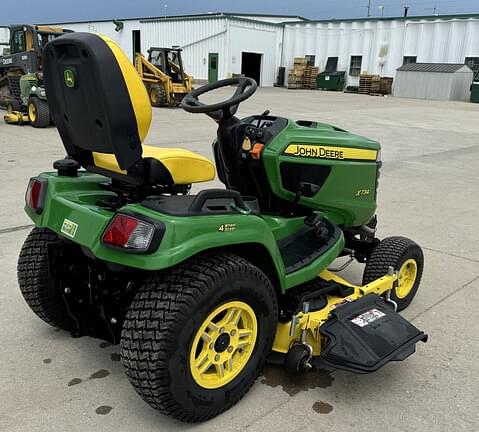 Image of John Deere X734 equipment image 4