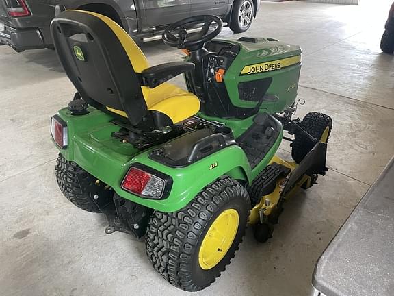 Image of John Deere X738 equipment image 3