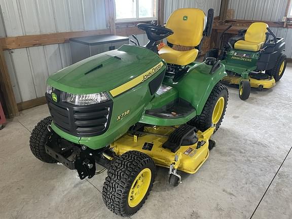 Image of John Deere X738 Primary image