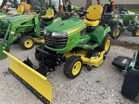 Image of John Deere X738 Primary image